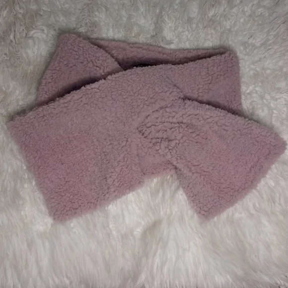 INC Faux-Sherpa Pull-Through Muffler Scarf - Picture 2 of 4